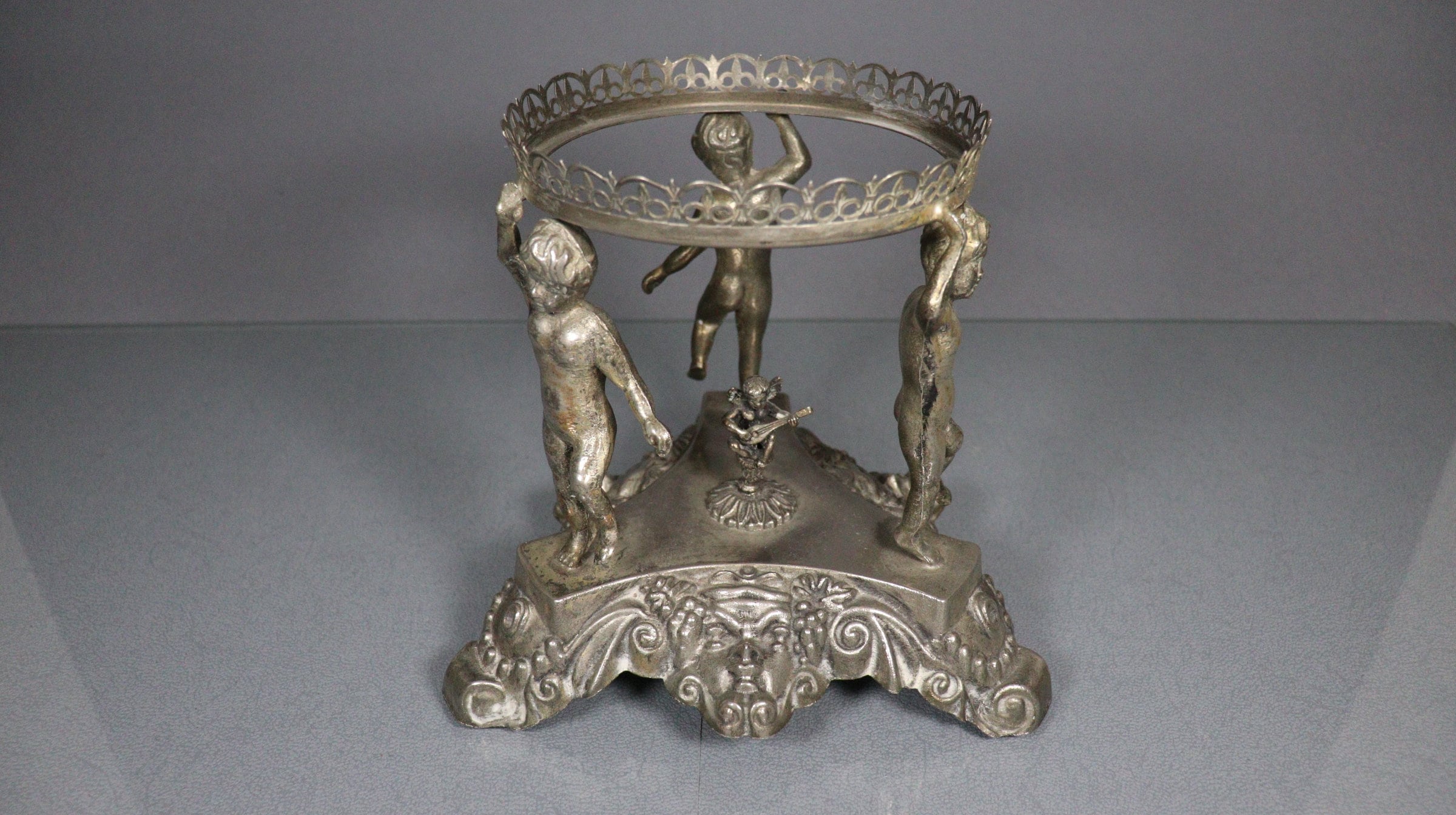 Présentoir Décoratif Vintage Français Cherub Pour La Restauration et Les Projets