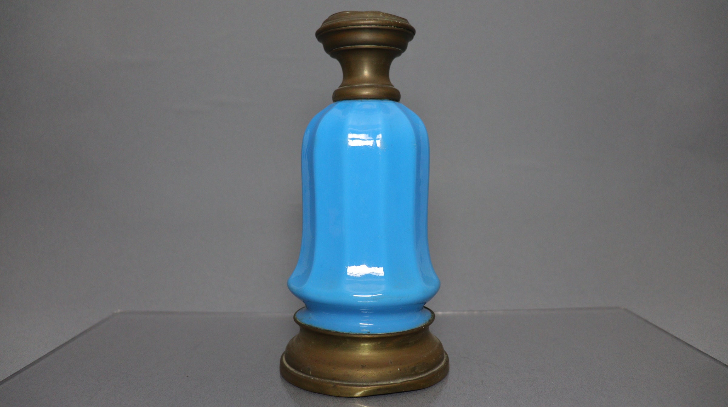 Base de Lampe à Huile Français Antique avec Centre Opalin Bleu Pour Projet Restauration France 19Ème