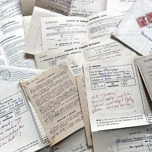 1950er Jahre - 5 Hausaufgaben von Schriftverkehr - Hausarbeit korrigiert - Mehrere von Heimarbeit handgeschriebene Blätter