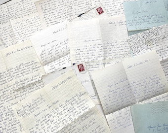 1960s - 5 or 10 letters between a French couple - French letters in their envelope