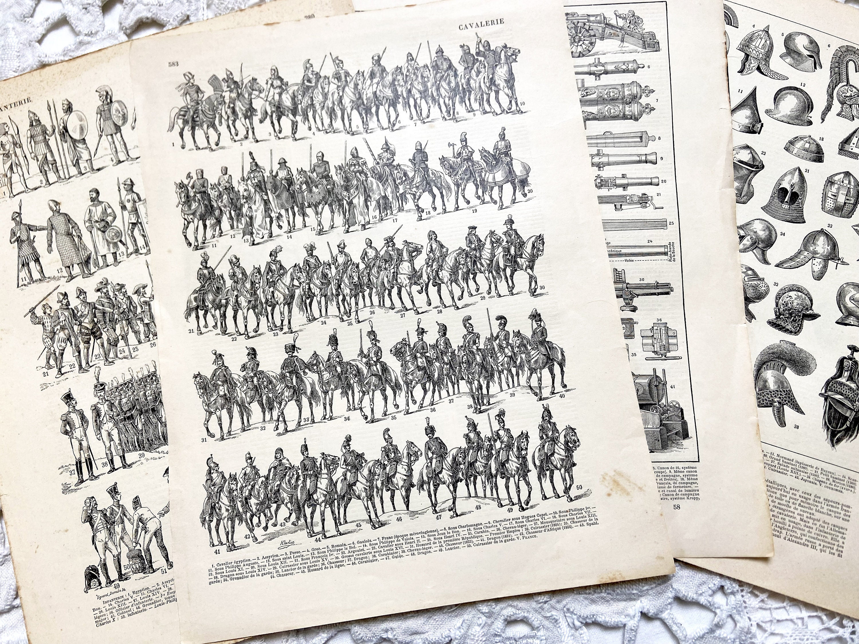 Années 1910 - 4 Grands Tableaux d'illustration sur L'art de La Guerre L'encyclopédie Français Larous