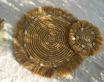 SET OF 6 Fringe raffia placemat with seashells | boho beach house placemate | c | beach house wedding table placemat