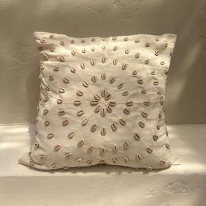 40 x 40 cm Fodera per cuscino Boho Beach House / Fodera per cuscino Boho bianca / Fodera per cuscino Boho Cowrie bianca / Fodera per cuscino con conchiglia per casa sulla spiaggia