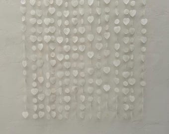 Wandbehang aus Capiz-Muscheln in Herzform, weiß | Strand-Boho-Dekor