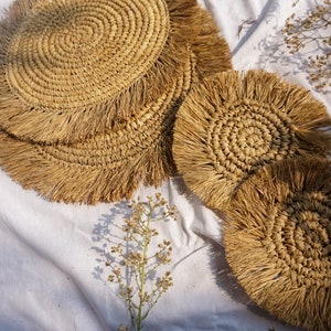 200pcs Fringe Raffia placemats | Wicker Seagrass placemats | Round natural raffia placemats | indonesia handmade placemats
