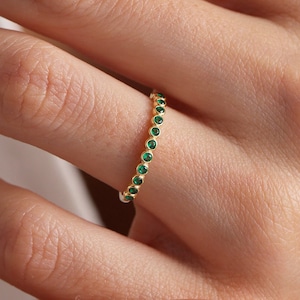 14k Bezel Emerald Half Eternity Band Ring, Solid Gold Birthstone Emerald Band Ring, Dainty Emerald Gold Ring, Minimalist Stacking Ring Women