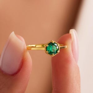 14k Vintage Style Emerald Ring, Solid Gold Emerald Solitaire Ring, May Birthstone Ring, Emerald Promise Ring, Round Emerald Ring for Women