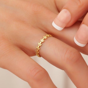 14k Gold Leaf Wedding Band: Vine Eternity Stackable Ring