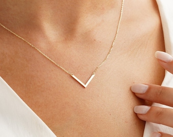 14k Gold V Shape Necklace, Triangle Chevron Jewelry, Gold V Necklace, Geometric V Shaped Jewelry, 18k Dainty Chevron Necklace, Gold V Charm