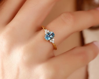 14k Blue Topaz verlovingsring, natuurlijke Zwitserse Blue Topaz belofte ring, massief goud Blue Topaz ring, Solitaire trouwring, cadeau voor vrouwen