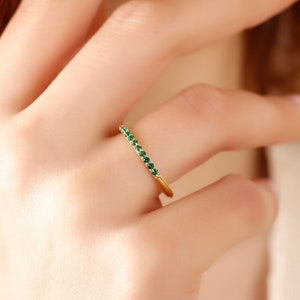 14k Emerald Band Ring, Dainty Emerald Wedding Band, Solid Gold Emerald Stacking Ring, Minimalist Emerald Stackable Ring, Gift for Women