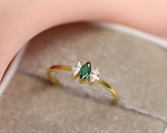 14k Marquise Emerald Ring, Dainty Gemstone Ring, 3 Stone Ring, Solid Gold Stacking Ring, Marquise Cut Ring, Personalized Birthday Gift Women