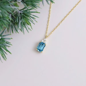 Swiss Blue Topaz Necklace, 14k Gold Swiss Topaz Pendant, December Birthstone Necklace, Dainty Natural Swiss Blue Jewelry, Anniversary Gift