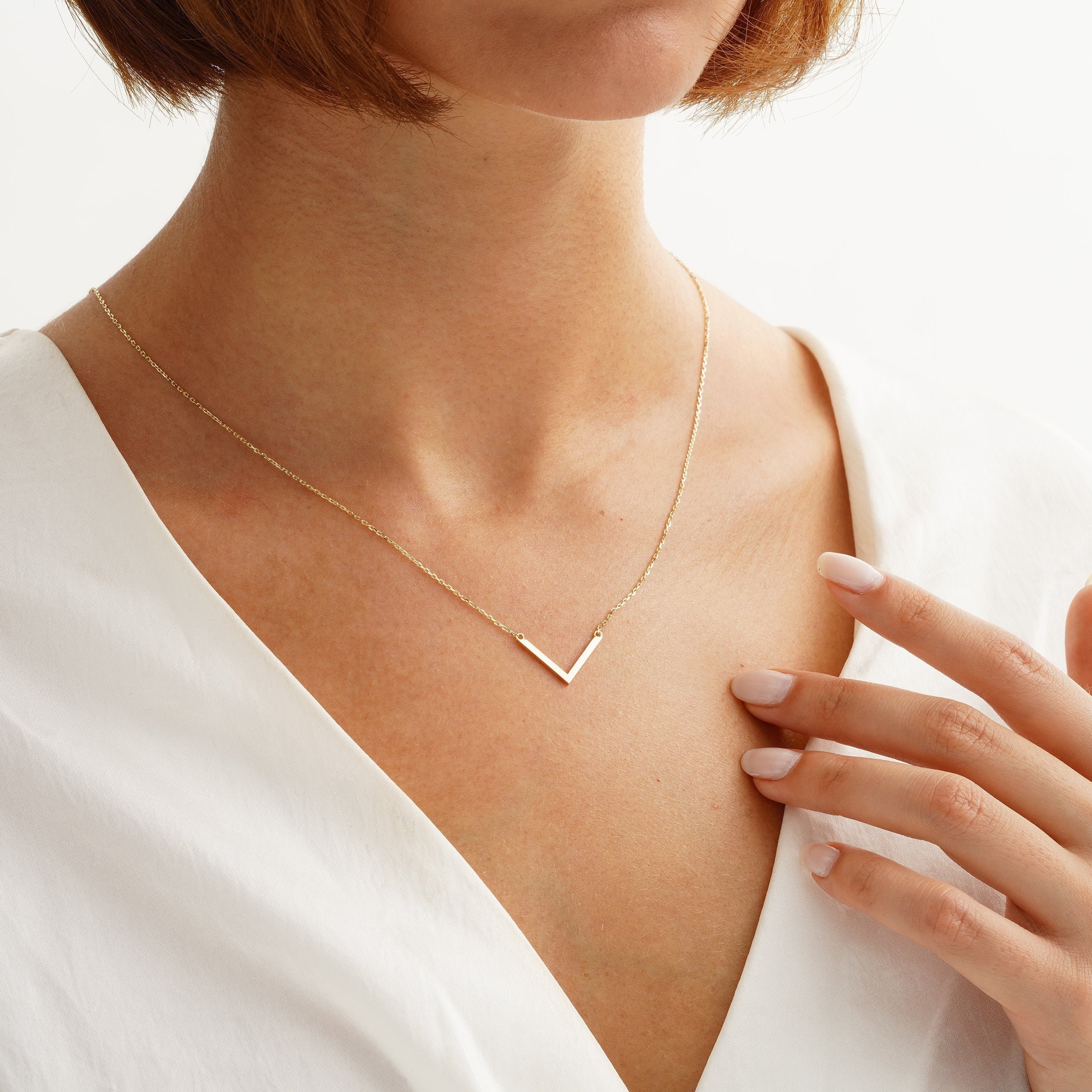 Essential V Necklace S00 - Women - Fashion Jewelry