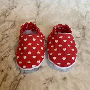 King and Queens of Hearts Baby Booties
