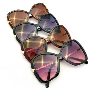 Vintage 60s Butterfly Sunglasses: Retro Oversized Style