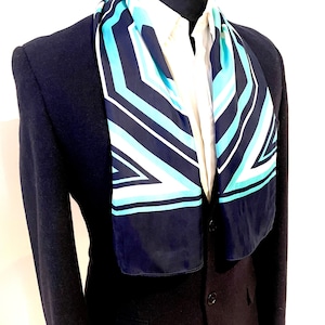 Vintage 60s Geometric Scarf: Mod Polyester Blue White