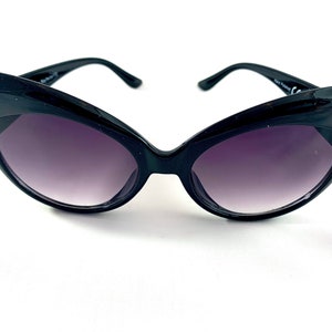 Vintage 50’s Sunglasses, Vintage style sunglasses, Vintage Cat Eye Sunglasses, Retro sunglasses, Womens sunglasses, Black Cateye sunglasses