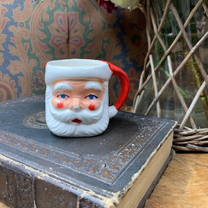 Vintage Santa Mug 1950s (#5) 2.5” tall unmarked