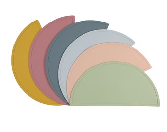 Placemat, semicircular, made of silicone * 45 cm x 22 cm * 6 different colors * washable, dishwasher safe and adhesive