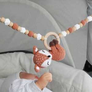 Crocheted stroller chain, customizable with rattle * fox * if desired