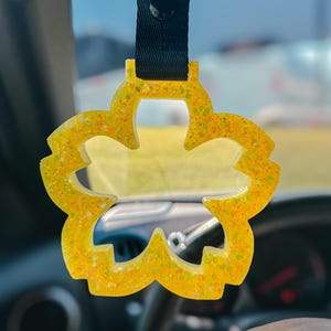 Opal Sakura Tsurikawa Yellow Opal