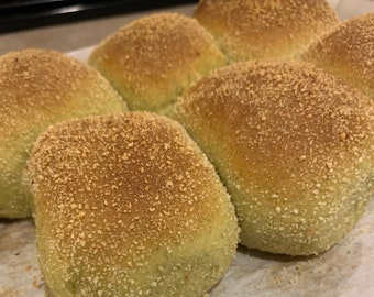 Malunggay (Moringa) Pandesal Stuffed with Eden Cheese - 12 pieces