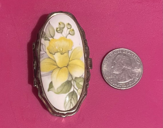 Daffodil Pill Case ~ Pocket Pill Case - image 5