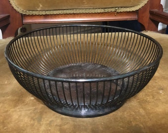 Mid-Century Rare Silver-Plated Wire Irregular Fruit Basket from Germany Mid-Century Rare Silver-Plated Wire Irregular Fruit Basket from Germany