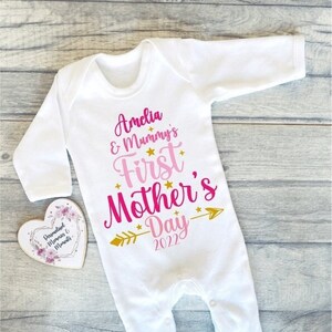 Personalisierte Babys erstes Muttertags-Outfit: 1