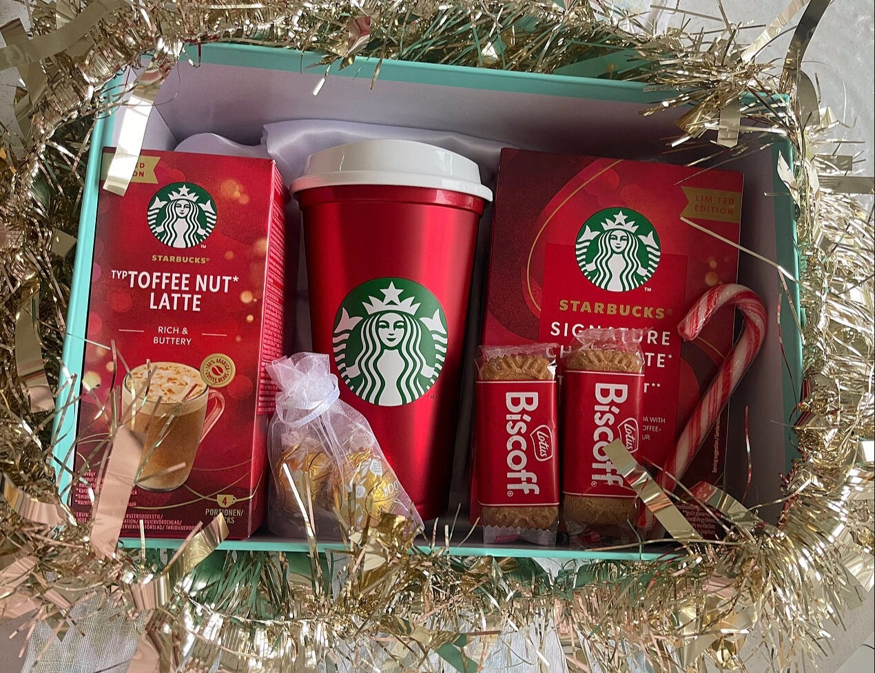 Coffret-cadeau de 2 tasses et chocolat chaud Starbucks de