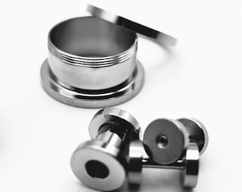 Surgical Steel Screw On Mother of Pearl Rim Ear Gauges Spacers Tunnels Surgical Steel Screw On Mother of Pearl Rim Ear Gauges Spacers Tunnels