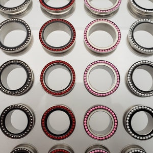 Pair Red Pink Silver White Large Lobe Metal Tunnel 12mm 14mm 18mm 20mm Ear Gauge Flare Stretcher Plug Expander Jewelry Screw spacer 90s y2k