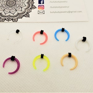 Acrylic Septum Pincher Crescent Horseshoe - 12G 14G - Neon Pink Purple Blue Green Black White Clear Beige  - Body Jewelry barbell piercing