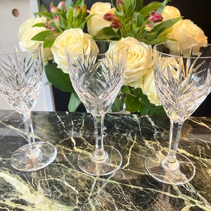 Lot de 3 verres à vin rouge Cristal Saint Louis modèle Chantilly très bon état