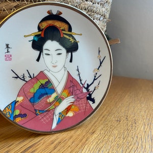 Vintage Japanese Porcelain Plate Geisha Kimono Cherry - Beautiful Vintage Piece, Gold Rim 11.5CM