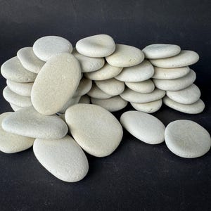 Large White Ivory Flat Beach Rocks Bulk, Lot 10 Pieces, 1 3/4'' -2'' Smooth Pebbles for Painting