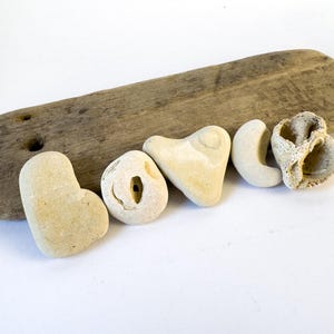 LOVE Rocks, Conjunto de 4 Letras de Seixos, Pedras de Praia Genuínas