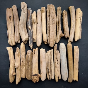 Straight Thick Beach Driftwood Branches  4''-6'' Bulk, Lot 10-40 Pieces, Genuine Driftwood for Decor/DIY/Mobiles/Macramé