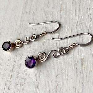 Boucles d&#39;oreilles fantaisistes en améthyste et en argent sterling - Boucles d&#39;oreilles améthyste - Boucles d&#39;oreilles en argent - Boucles d&#39;oreilles pendantes - Améthyste en argent sterling