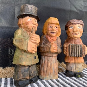 Wooden hand carved Christmas Carollers, Street band, musicians