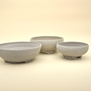 Maceta de bonsái de gres hecha a mano, de 15 a 22 cm de diámetro.