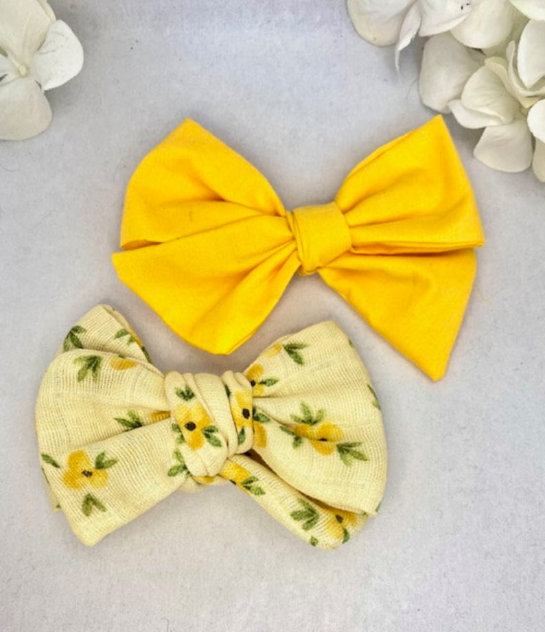 Yellow flower Pinwheel Bow