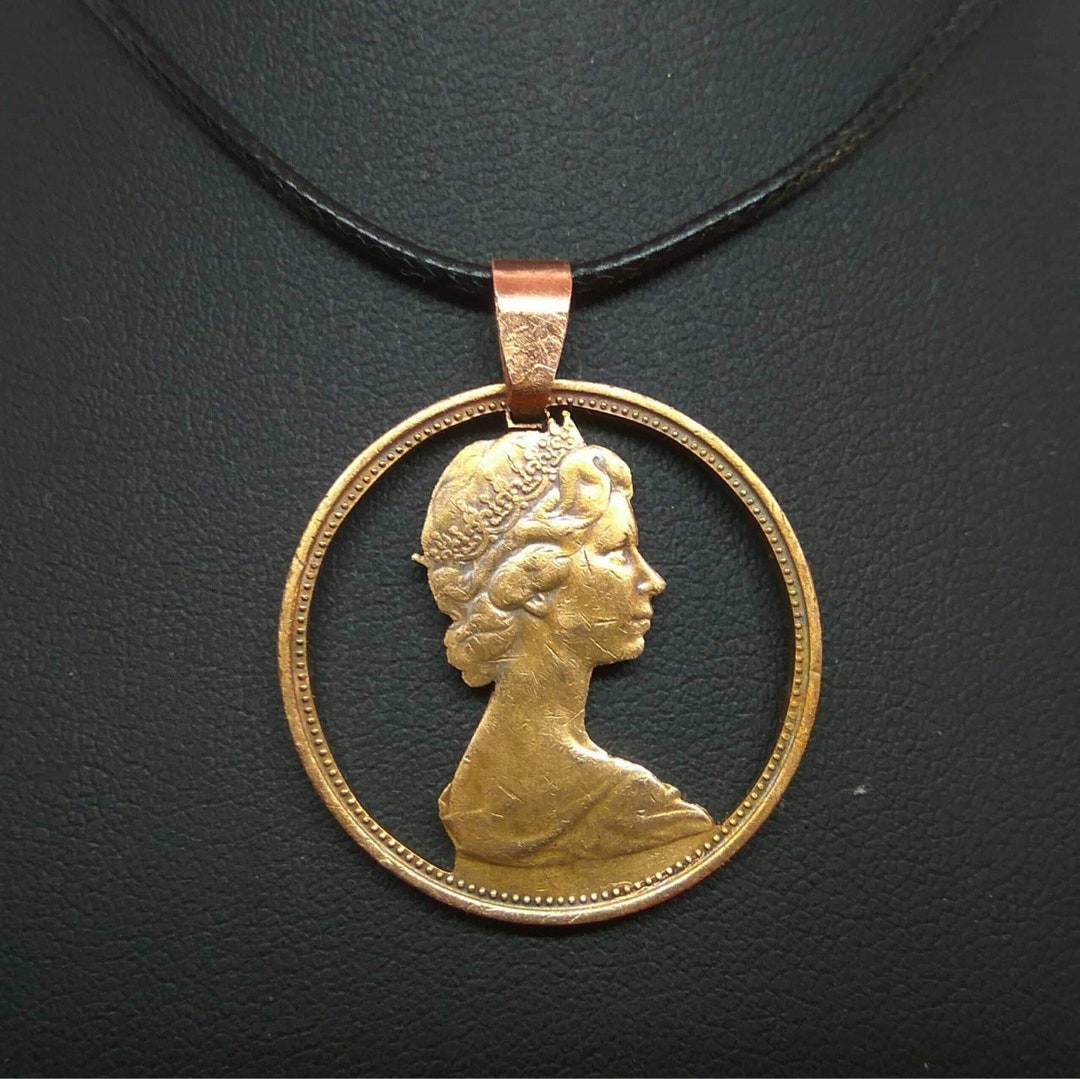 Queen Elizabeth Pendant Etsy