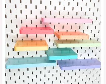 Estante flotante en tres tamaños - Soportes ocultos - Organizador multiusos impreso en 3D con tablero perforado Ikea Skadis