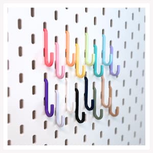 Ganchos en forma de S (paquete de 8) - 18 opciones de colores - Accesorios multiusos para tableros perforados Ikea Skadis