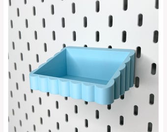 Small Angled Scallop Tray for IKEA Skadis Pegboard – Sloped Organizer with Brackets