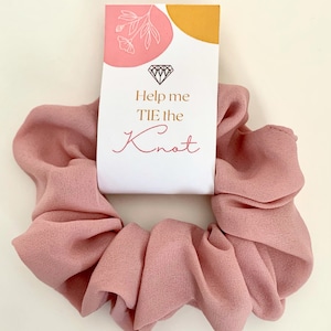 Demoiselle d’honneur Scrunchie, Chiffon Scrunchie, Cadeau de demoiselle d’honneur, Proposition de demoiselle d’honneur, Cadeau de fête de mariage, Fête de mariée