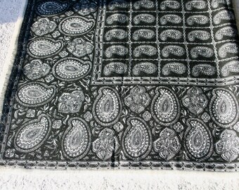 Vintage Light Wool Scarf/Shawl, 100% Wool