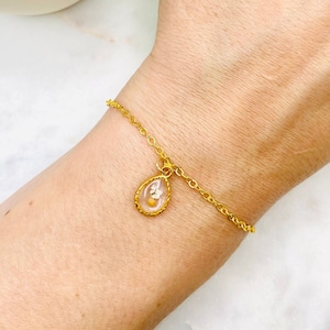 Small Gold Teardrop Wildflower Mustard Seed Bracelet, Gold Chain, Mustard seed Faith Jewelry, Gifts for Sister in Christ
